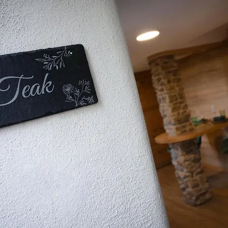 아파트 Teak - Wellness-ferienwohnung Im Buchenwald Heisdorf