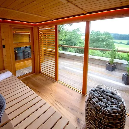 Teak - Wellness-ferienwohnung Im Buchenwald *